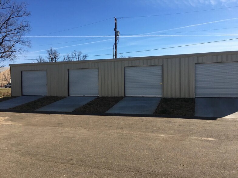 464 Church Rd, Gluckstadt, MS à louer - Photo de l’immeuble – Image 1 sur 2