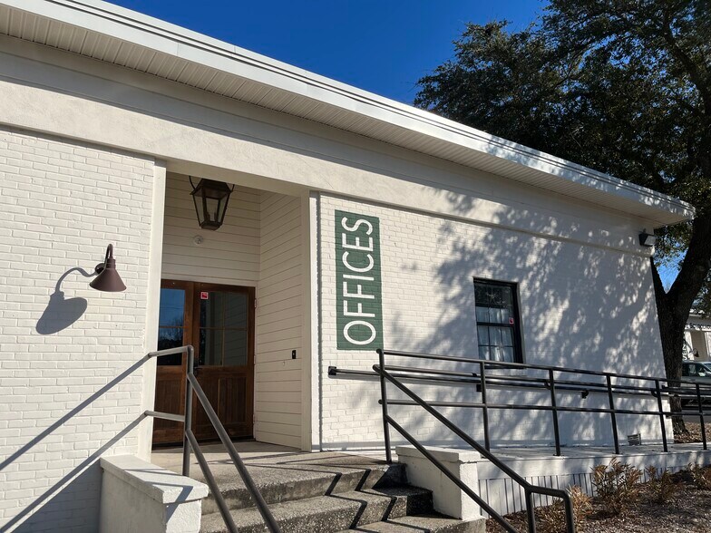 720 Magnolia Rd, Charleston, SC à louer - Photo de l’immeuble – Image 1 sur 17