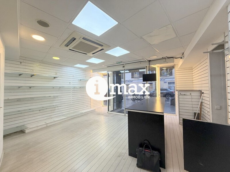12/16 Place Du Général Leclerc, Suresnes à louer - Photo de l’immeuble – Image 3 sur 7
