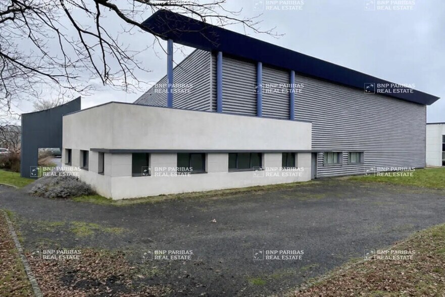 Local d’activités dans Sainte-Luce-sur-Loire à louer - Photo de l’immeuble – Image 2 sur 13