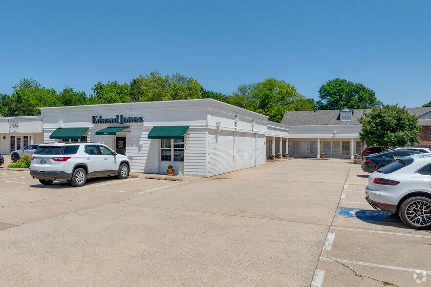 4821-4825 S Peoria Ave, Tulsa, OK à louer - Photo de l’immeuble – Image 3 sur 8