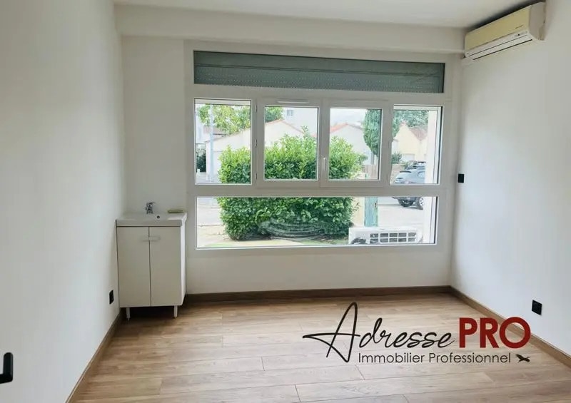 Local commercial dans Pessac à louer - Photo de l’immeuble – Image 3 sur 3