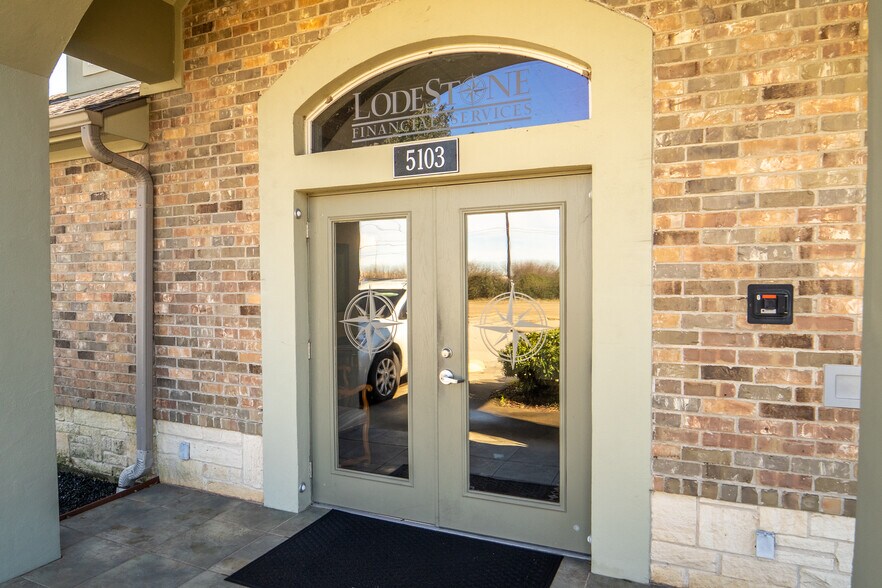 5103 E Airline Rd, Victoria, TX à louer - Photo de l’immeuble – Image 2 sur 24