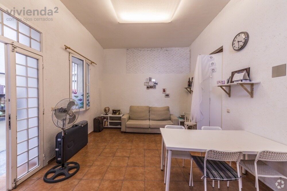 Immeuble residentiel dans Madrid, Madrid à vendre Photo intérieure– Image 1 sur 2