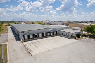 Plus de détails pour 3194 N Interstate 35, New Braunfels, TX - Industriel/Logistique à louer