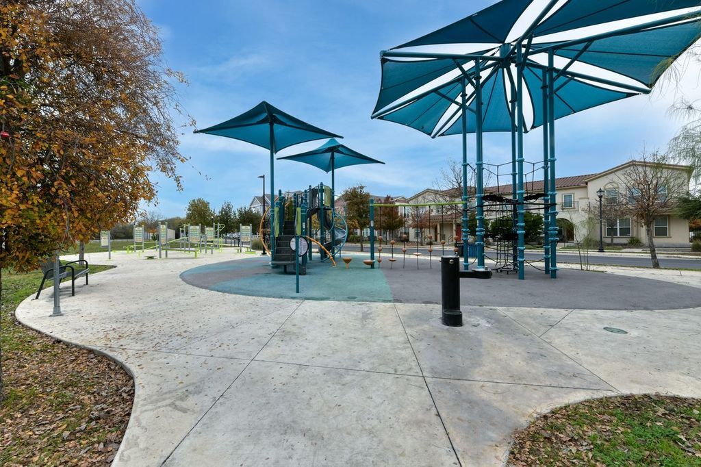 726 Arthur St, San Antonio, TX à vendre Photo principale– Image 1 sur 6