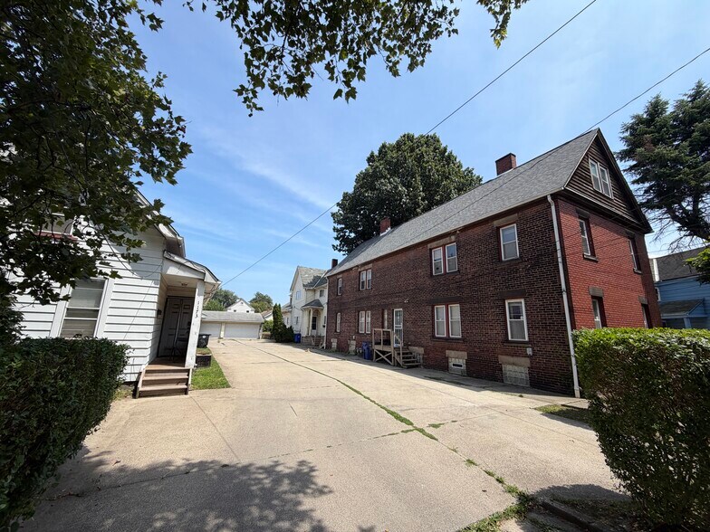 1173 E 60th St, Cleveland, OH à vendre - Photo de l’immeuble – Image 2 sur 28