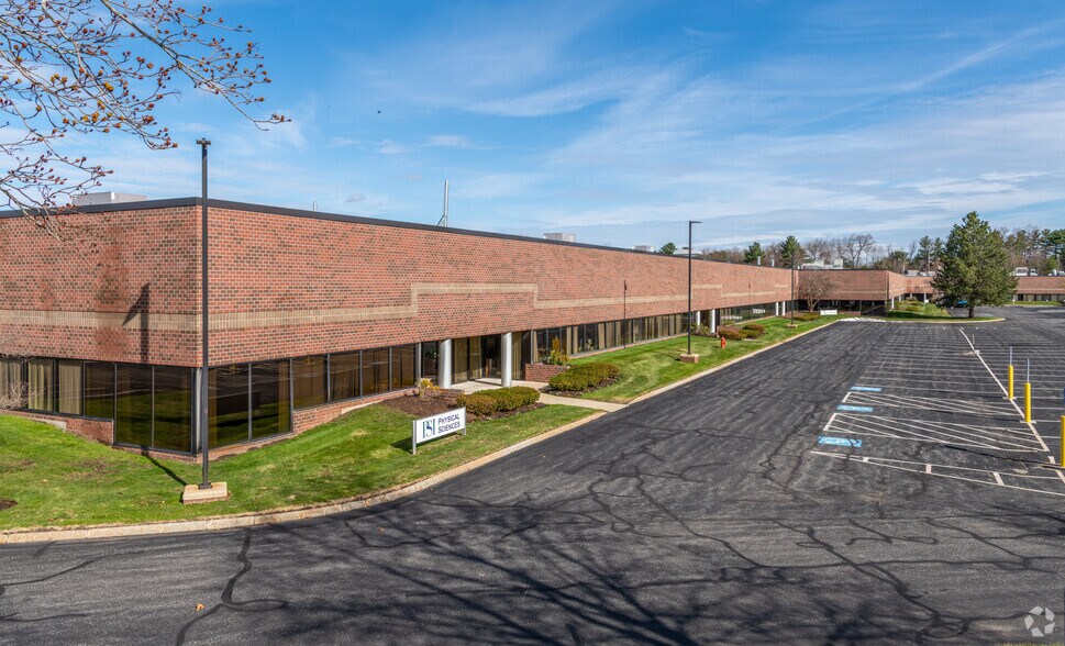 200 Research Dr, Wilmington, MA à louer - Photo de l’immeuble – Image 1 sur 11