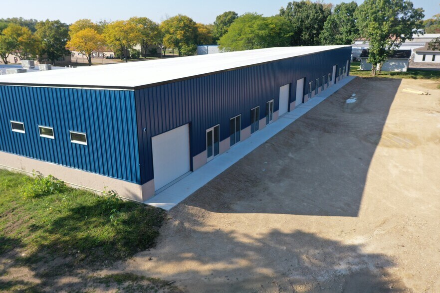 4246 Argosy Ct, Madison, WI à louer - Photo de l’immeuble – Image 2 sur 4