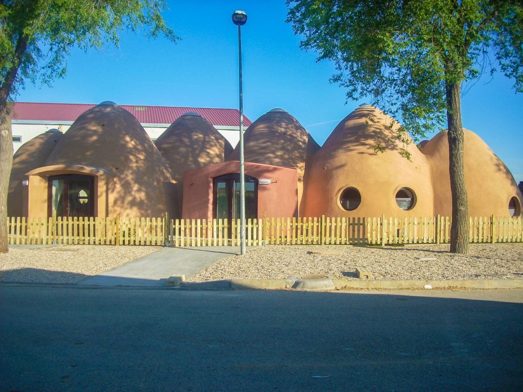 Local commercial dans San Cebrián de Campos, Palencia à vendre Photo de l’immeuble– Image 1 sur 8