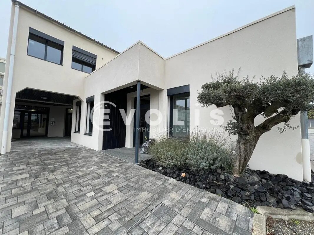 Bureau dans Mornant à louer Photo de l’immeuble– Image 1 sur 7