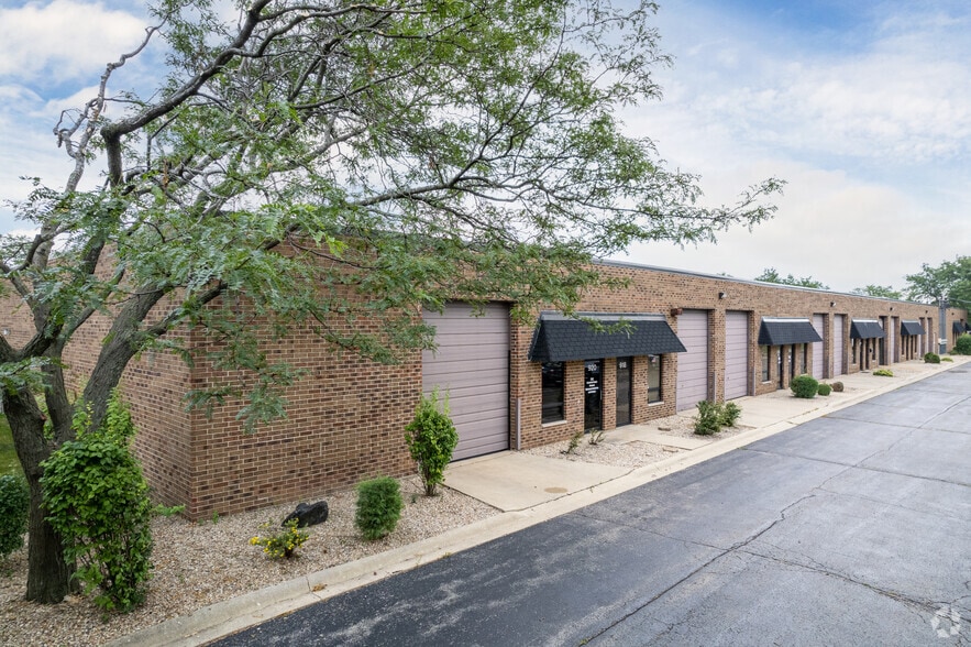 1670-1690 Wright Blvd, Schaumburg, IL à louer - Photo de l’immeuble – Image 3 sur 7