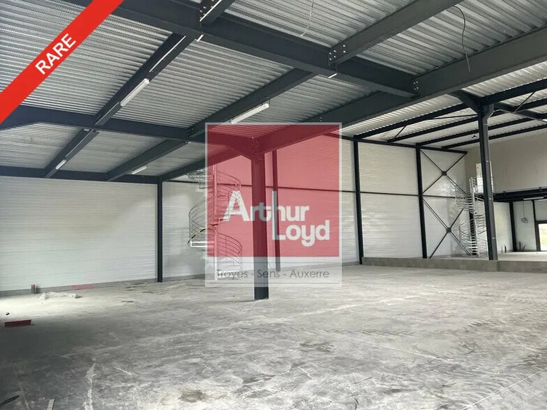 Industriel/Logistique dans Auxerre à louer - Photo intérieure – Image 2 sur 6