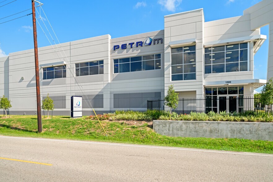 1500 Aldine Western, Houston, TX à louer - Photo de l’immeuble – Image 2 sur 16