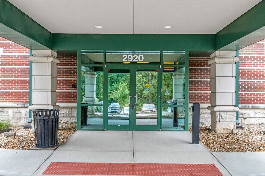 2920 S McIntyre Dr, Bloomington, IN à louer - Photo de l’immeuble – Image 3 sur 8