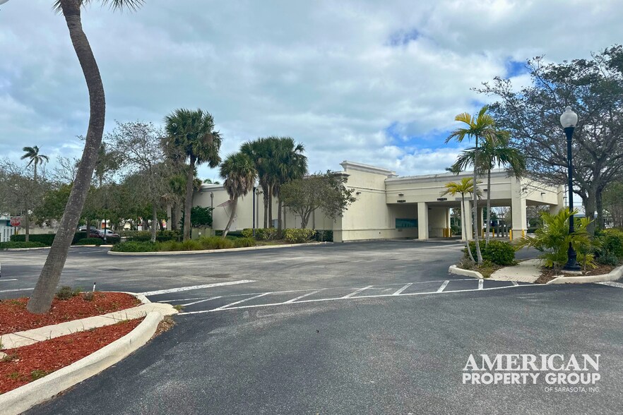 150 Tequesta Dr, Jupiter, FL à louer - Photo de l’immeuble – Image 3 sur 7