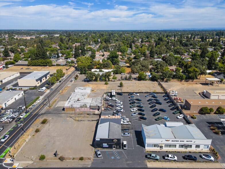 7817-7829 Fair Oaks Blvd, Carmichael, CA à vendre - Photo de l’immeuble – Image 3 sur 13