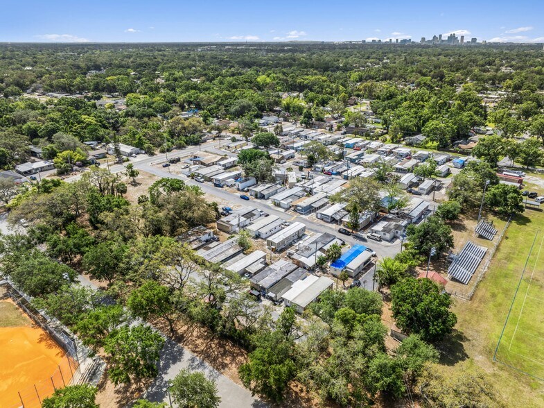 2 Park Portfolio - Tampa, FL portefeuille de 2 biens à vendre sur LoopNet.fr - Photo de l’immeuble – Image 2 sur 6
