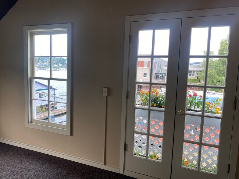 2727 Fairview Ave E, Seattle, WA à louer - Photo de l’immeuble – Image 3 sur 15