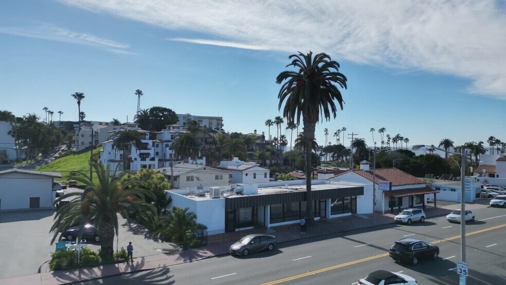 1640 N El Camino Real, San Clemente, CA à vendre - Vidéo sur l’annonce professionnelle – Image 2 sur 28