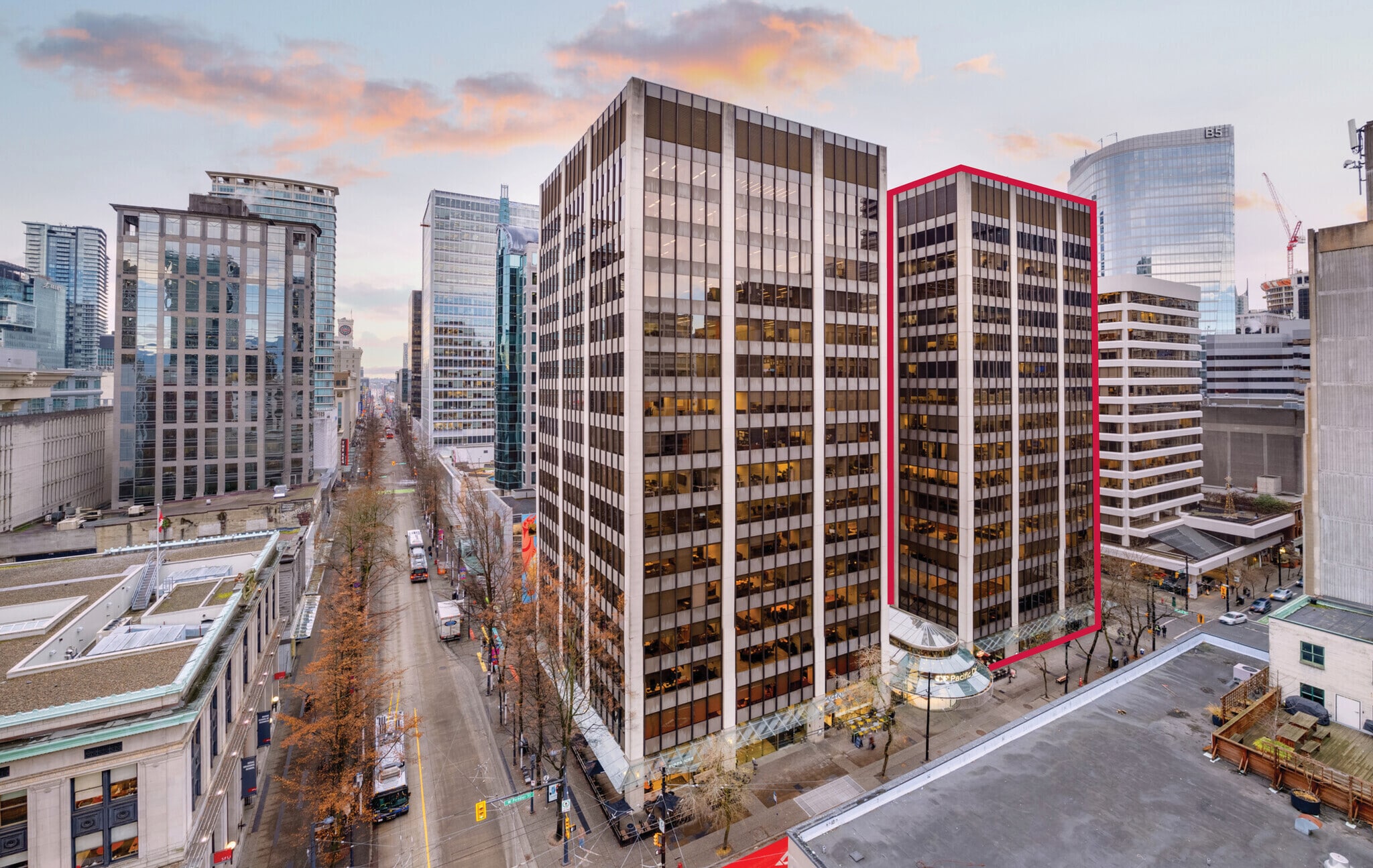 750 W Pender St, Vancouver, BC à louer Photo de l’immeuble– Image 1 sur 3