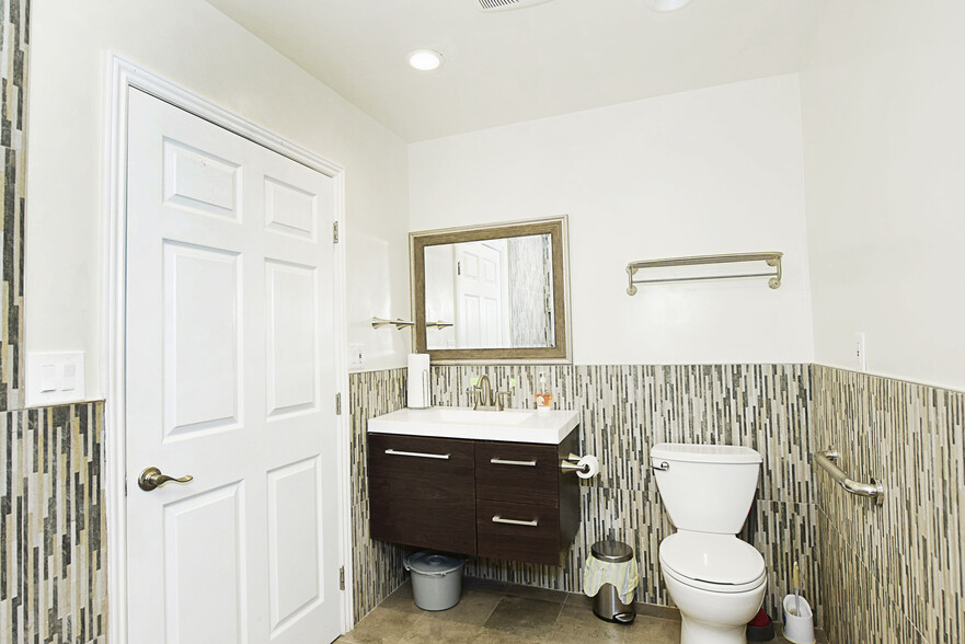 20601 Mayall St, Chatsworth, CA à vendre - Photo intérieure – Image 3 sur 7