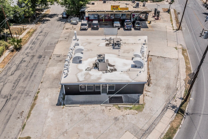 1100 S Presa St, San Antonio, TX à louer - Photo de l’immeuble – Image 3 sur 9