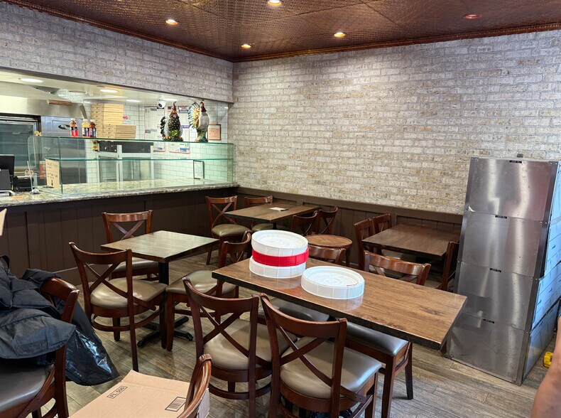 112 Audubon Ave, New York, NY à louer - Photo de l’immeuble – Image 3 sur 7