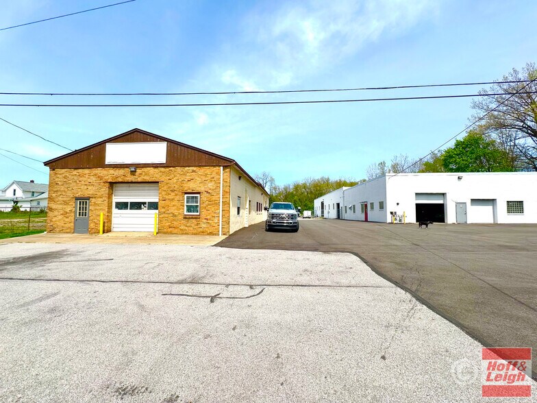 817 E Tallmadge Ave, Akron, OH à vendre - Photo principale – Image 1 sur 13
