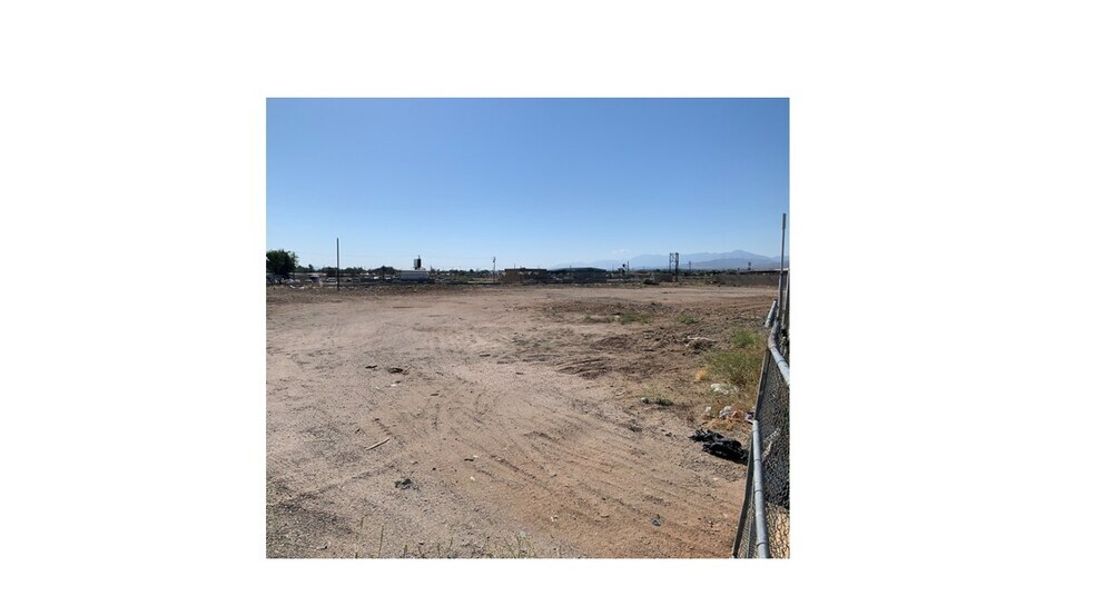 37922 6th Street E, Palmdale, CA à vendre - Photo de l’immeuble – Image 3 sur 3
