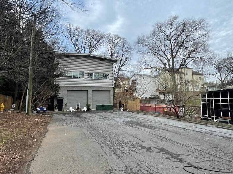 496 Glen Iris Dr, Atlanta, GA à louer - Photo de l’immeuble – Image 3 sur 10