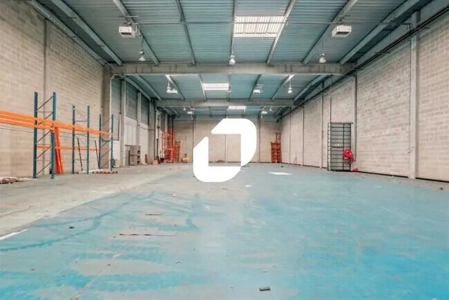 Plus de détails pour Bureau, Local d'activités à louer