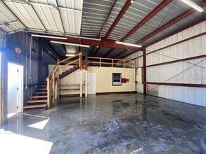 1930 W Cardinal Dr, Beaumont, TX à louer Photo intérieure– Image 2 sur 5