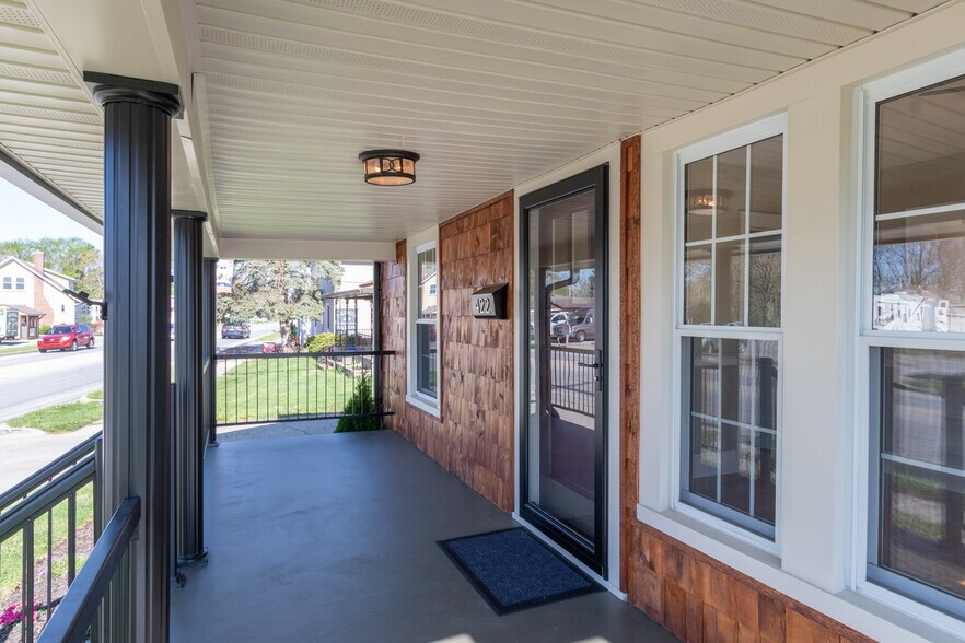 422 E Main St, Brownsburg, IN à vendre - Photo de l’immeuble – Image 2 sur 24