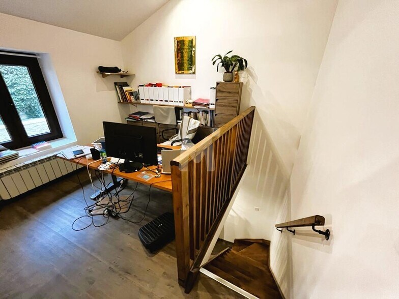 Bureau dans Viry-Châtillon à louer - Photo de l’immeuble – Image 3 sur 9