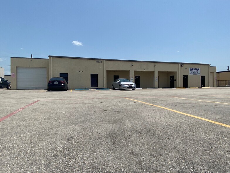 13526-13534 Method St, Dallas, TX à louer - Photo de l’immeuble – Image 1 sur 3