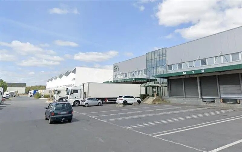 Industriel/Logistique dans Aulnay-sous-Bois à louer - Photo de l’immeuble – Image 3 sur 8