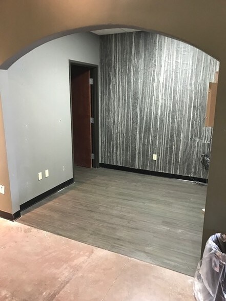 550 W Plumb Ln, Reno, NV à louer - Photo intérieure – Image 2 sur 13