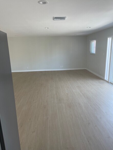 924 Main St, El Segundo, CA à vendre - Photo de l’immeuble – Image 3 sur 11
