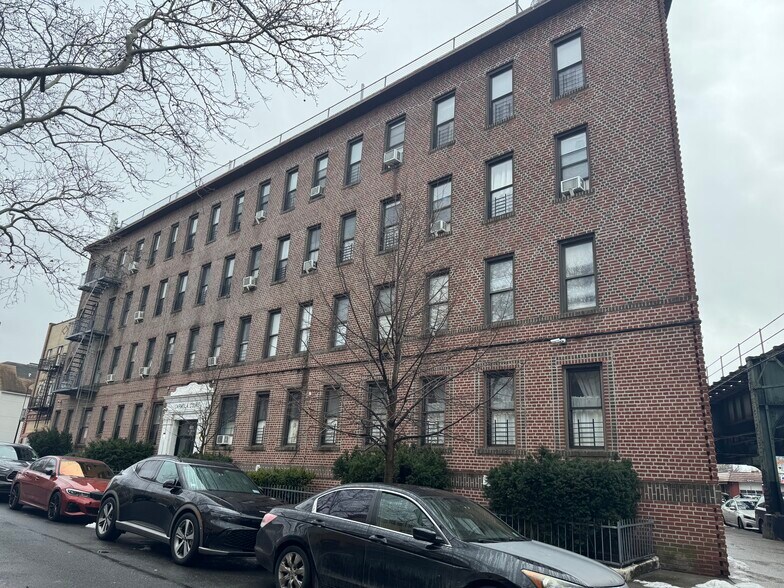8001 New Utrecht Ave, Brooklyn, NY à vendre - Photo de l’immeuble – Image 1 sur 13