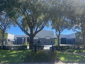 1725 Park Ln S, Jupiter, FL à louer Photo de l’immeuble– Image 2 sur 4