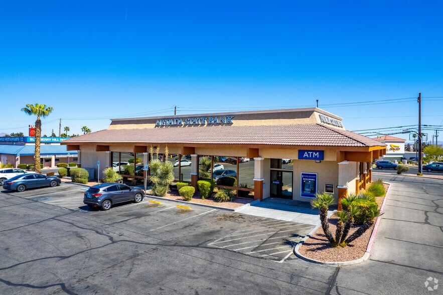 Las Vegas Retail Portfolio portefeuille de 12 biens à vendre sur LoopNet.fr - Photo principale – Image 3 sur 12