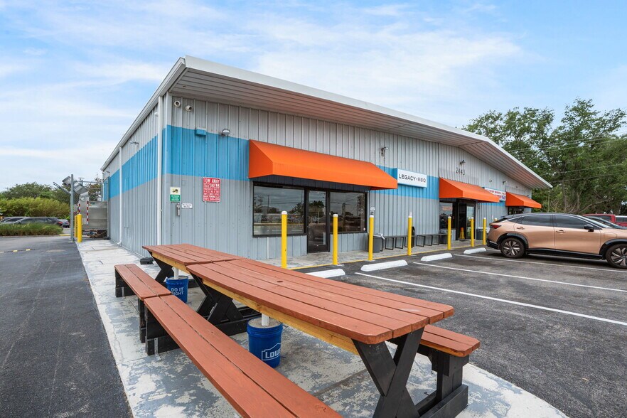 2443 US Highway 301 N, Ellenton, FL à louer - Photo de l’immeuble – Image 3 sur 18