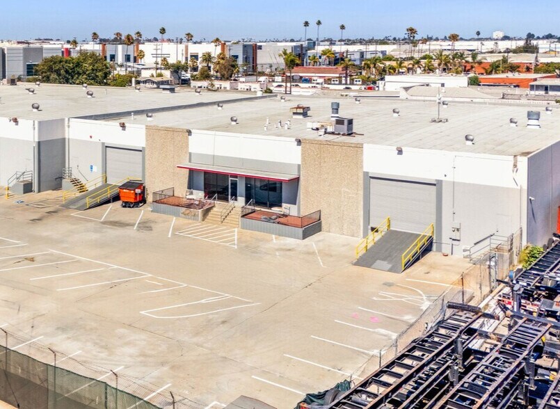 400 W Gardena Blvd, Gardena, CA à louer - Photo de l’immeuble – Image 2 sur 8