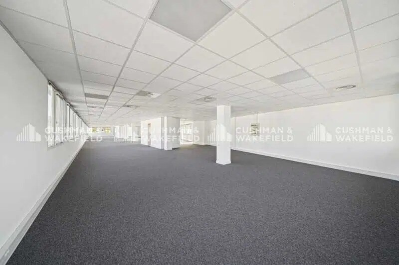 7 Avenue Andre Roussin, Marseille à louer - Photo de l’immeuble – Image 2 sur 14