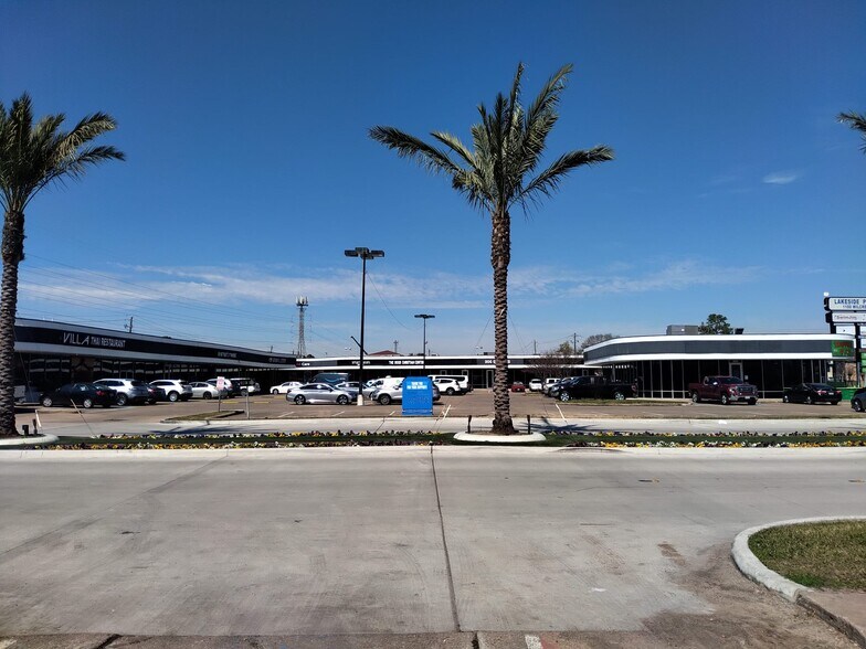 1100 Wilcrest Dr, Houston, TX à louer - Photo de l’immeuble – Image 2 sur 11