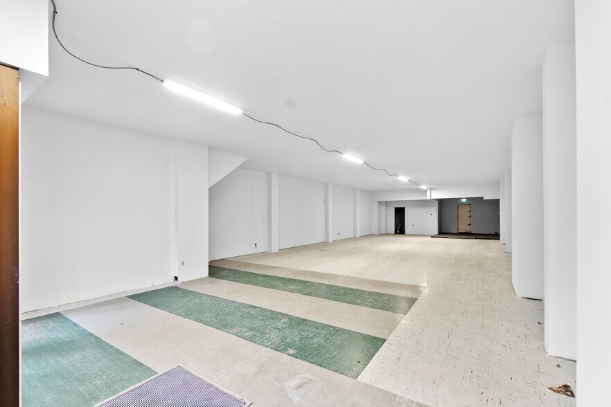 4787-4797 Rue Sainte-Catherine E, Montréal, QC à louer - Photo de l’immeuble – Image 3 sur 12