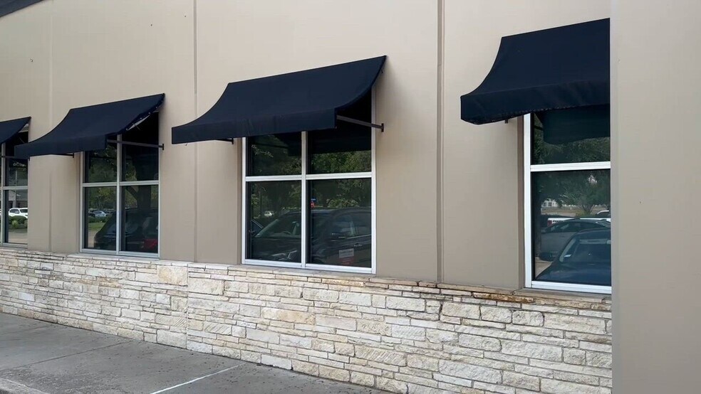 1241 W Green Oaks Blvd, Arlington, TX à louer - Vidéo sur l’annonce professionnelle – Image 2 sur 13