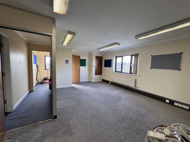 White Rose Way, Doncaster à louer - Photo de l’immeuble – Image 3 sur 8