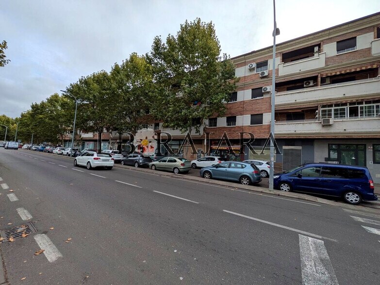 Bureaux/Local commercial dans Talavera de la Reina, Toledo à louer - Photo de l’immeuble – Image 3 sur 4